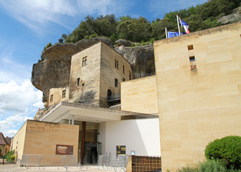 entree-musee-eyzies