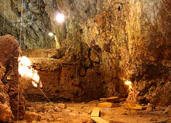 Vue générale de la grotte du Lazaret