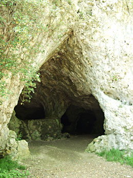 Entrée de la Grotte des fées
