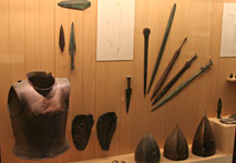Armure et arme de l'&acirc;ge du Bronze