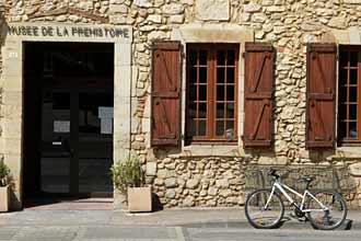 Entr&eacute;e du Mus&eacute;e de pr&eacute;histoire du Mas d'Azil 