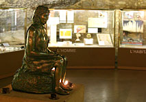 Pataud - Statue � l'int�rieur du Mus�e