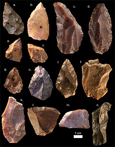 Outils de pierre retrouvés à jebel Irhoud