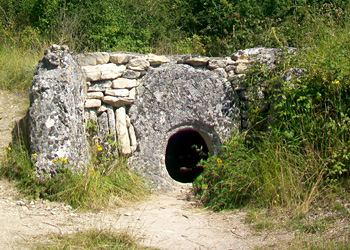 Allée couverte de Guiry en Vexin