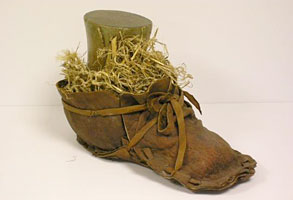 chaussure-en-cuir-otzi-paleosite.jpg