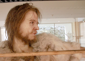 Cro-Magnon chasseur à la lance