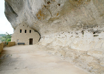 Musée sous la falaise des Eyzies