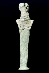 Figurine féminine en terre cuite. Bronze ancien, vers 2200 à 2000 av. J.-C., Nord de la Syrie.