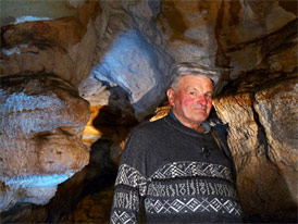 Gilbert Pémendrant, propriétaire de la grotte de bernifal