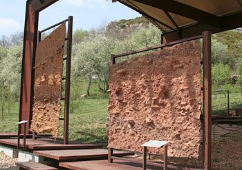 Moulage de fouilles à Solutré