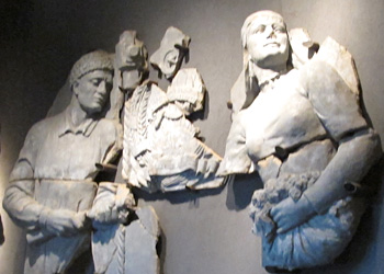 Bas relief expsoition universelle 1937