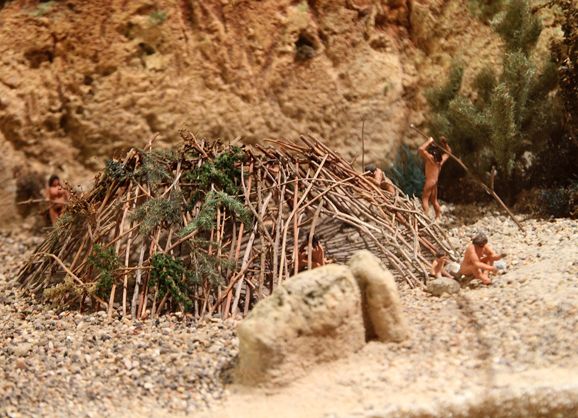 Cabane sur Plage de Terra Amata