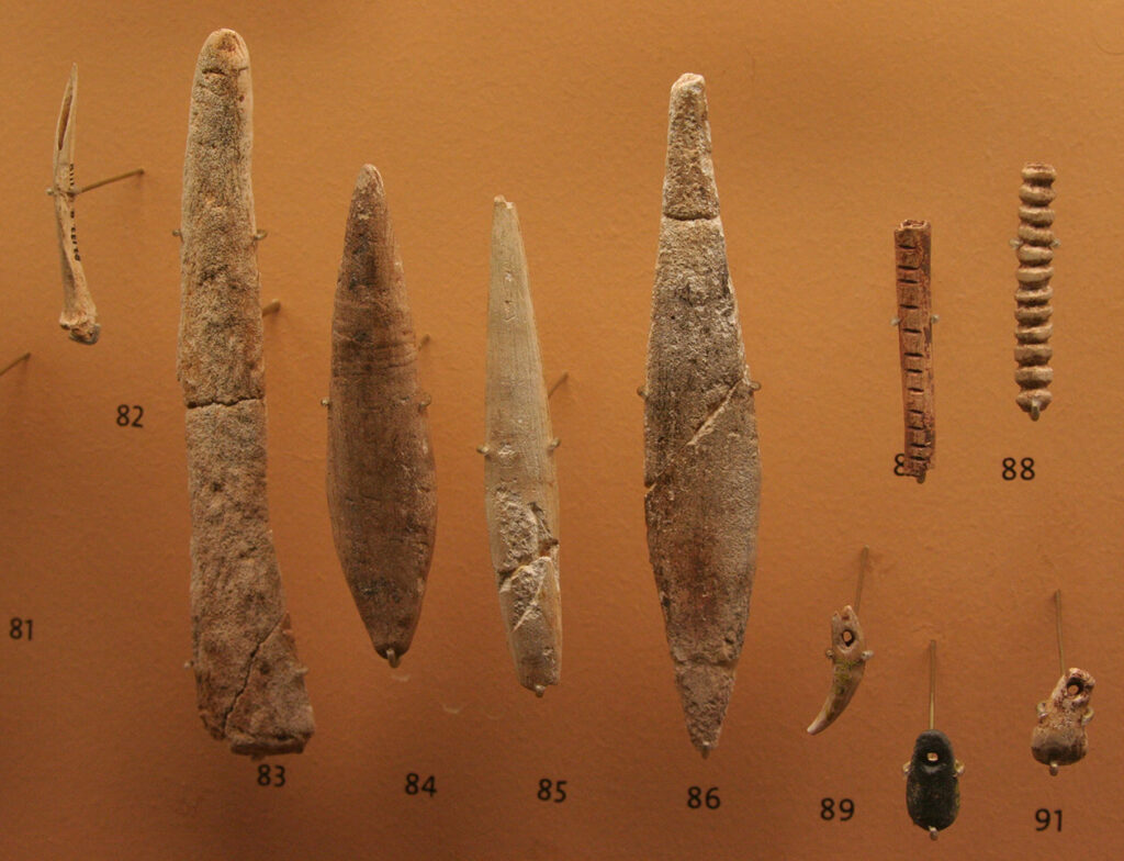 Artefacts aurignaciens