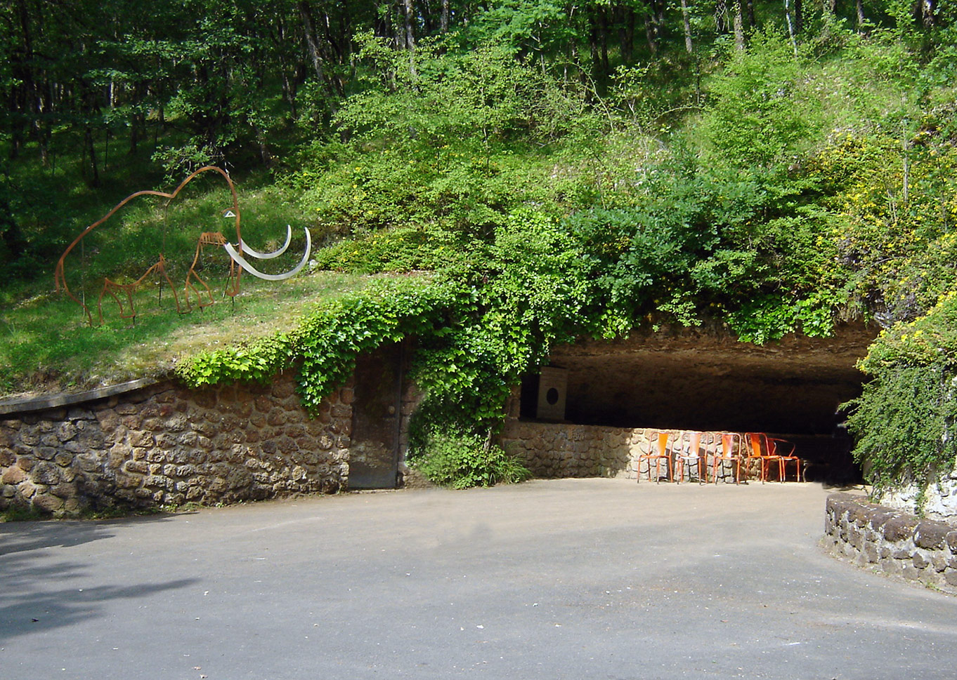 Entrée grotte de Rouffignac