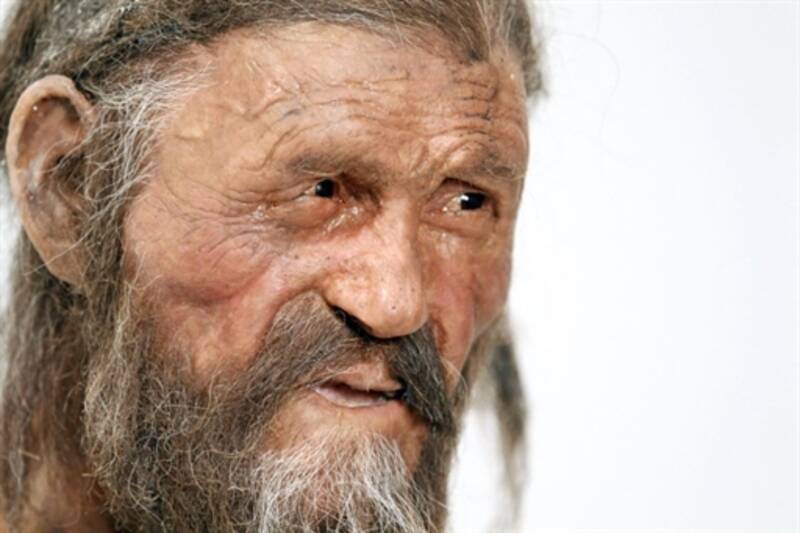 Ötzi fête ses 20 ans avec un nouveau visage
